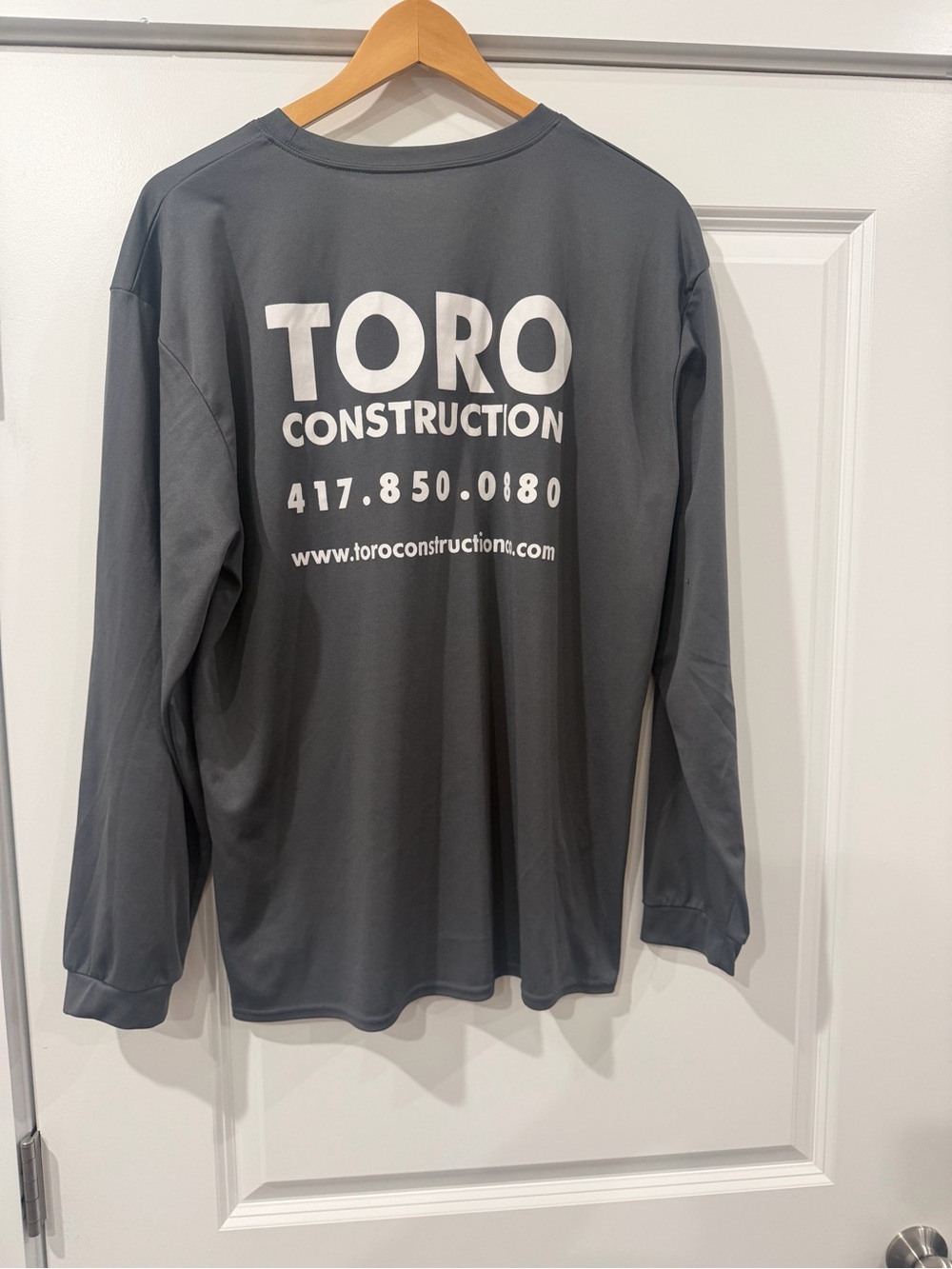 Toro Construction Men's Long-Sleeve Logo Shirt - Gray